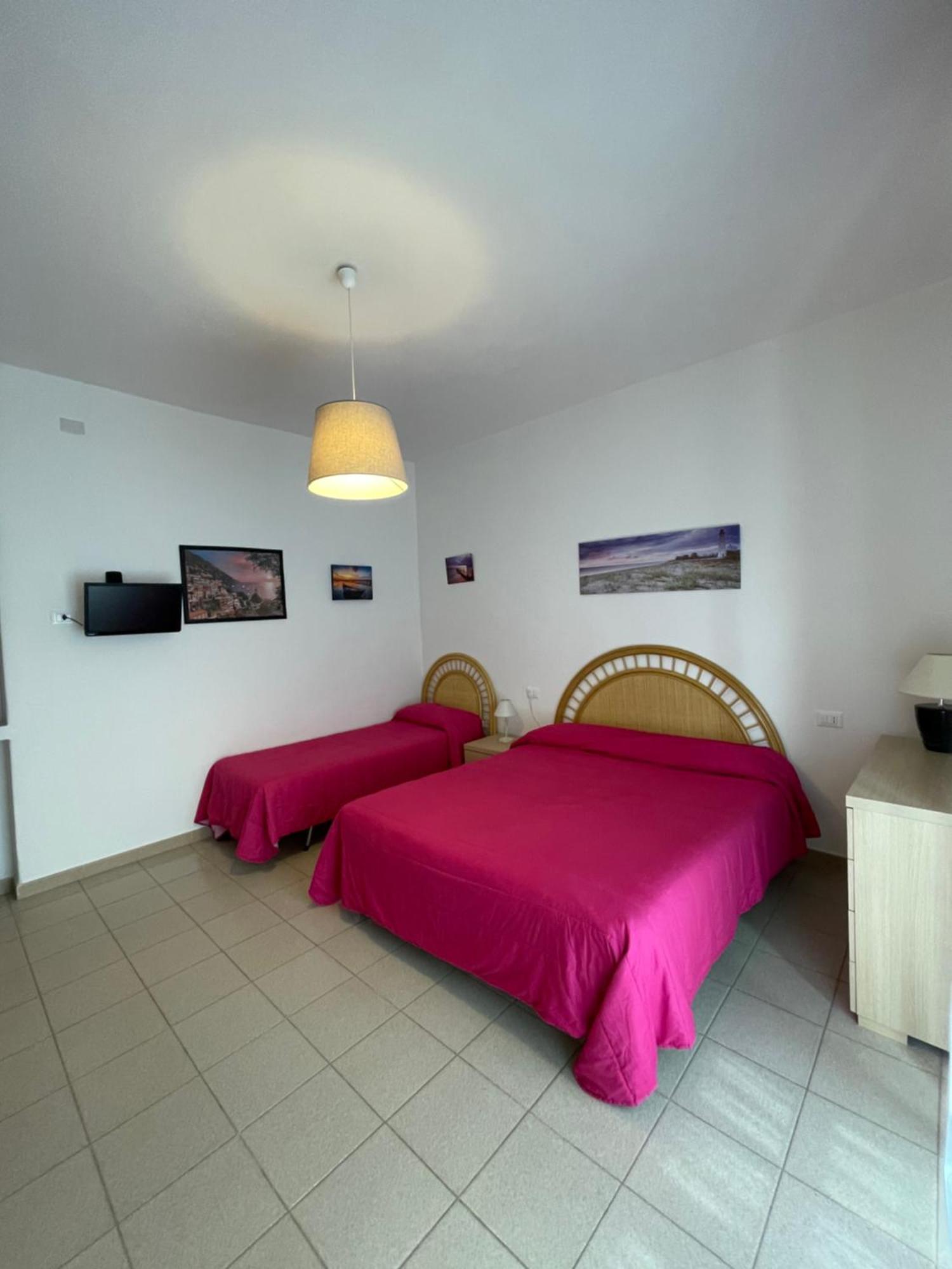 - Private Street Sperlonga